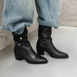 Arden Furtado Autumn Brown cowhide rivet Short boots Pointed toe pull-on Chunky heels Western boots Large size Women's boots